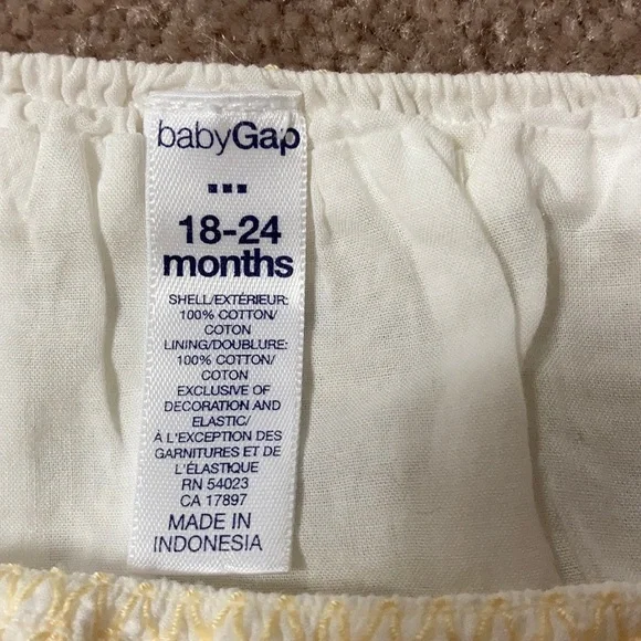 5/$20 Gap 18-24 month smocked sundress - Picture 6 of 6